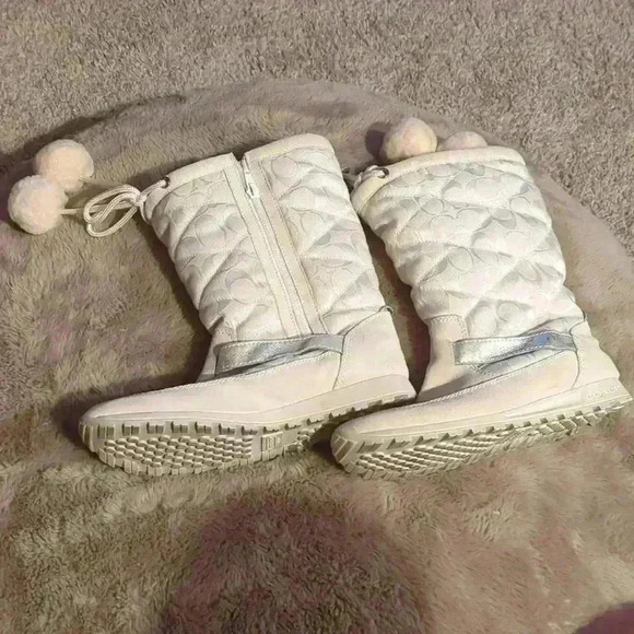 Coach Women's White Boots, size 7.5 - Picture 4 of 16